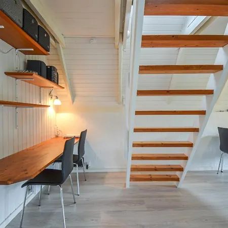 - 05 * Ebeltoft
