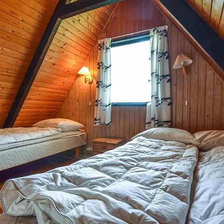 - 05 * Ebeltoft